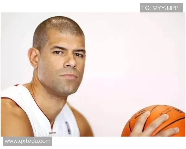 外国篮球明星的学历背景与职业生涯的关系探讨 外国篮球明星的学历背景与职业生涯的关系探讨